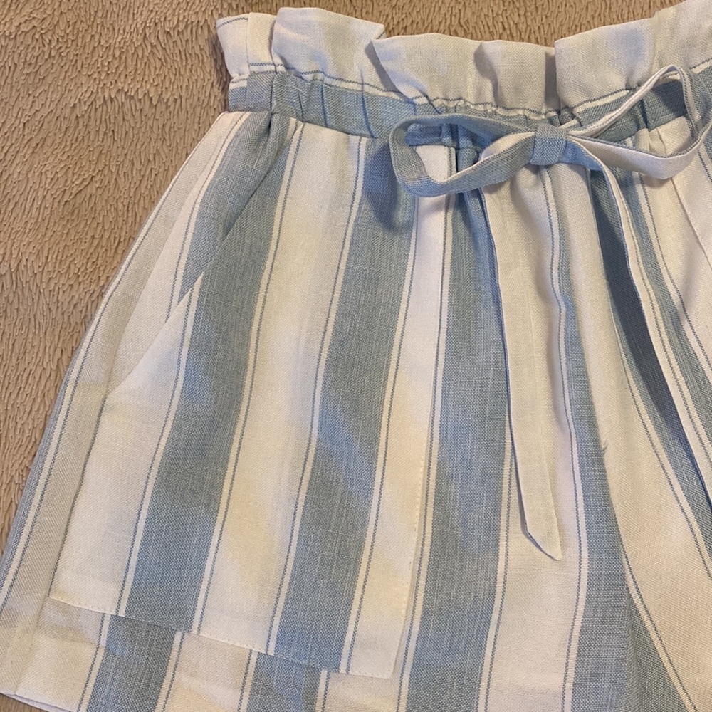 Striped set - Picture 2 of 4